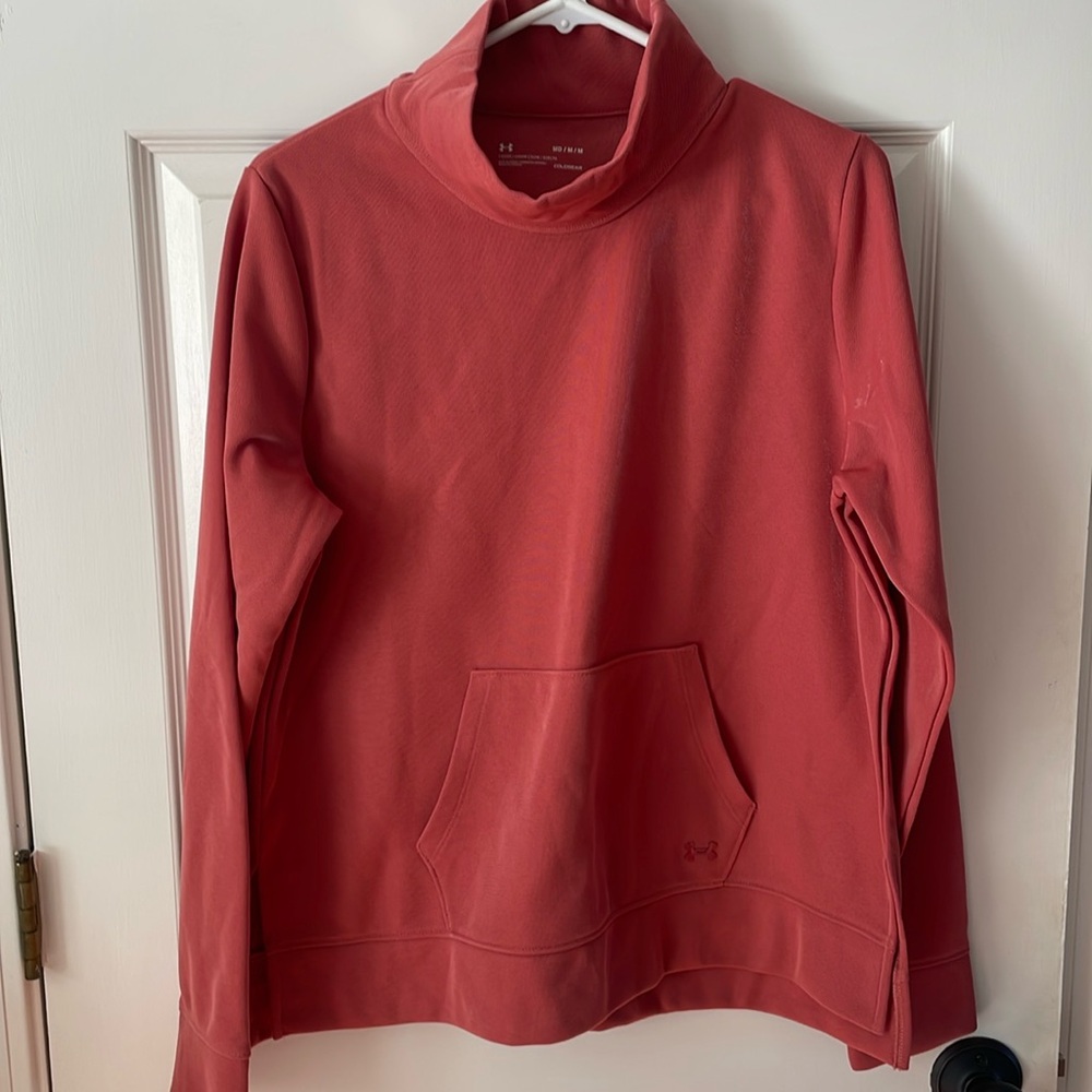 Under Armour Women’s sweatshirt. Salmon color with a-little shimmer.